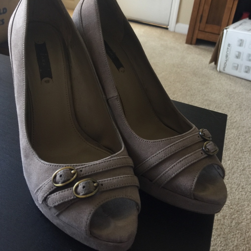 COPY - Gray used pair of Zara open toe heels